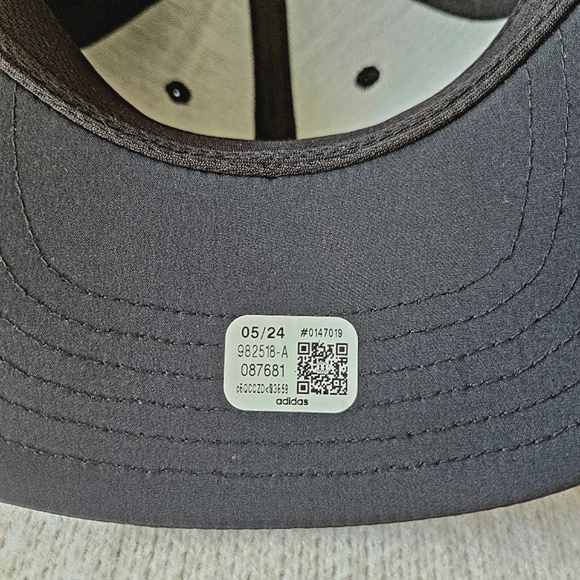 *NEW* Adidas Aeroready Hat 3-bar Snapback Hat | Black | UPF 50 | Adjustable - Picture 5 of 9